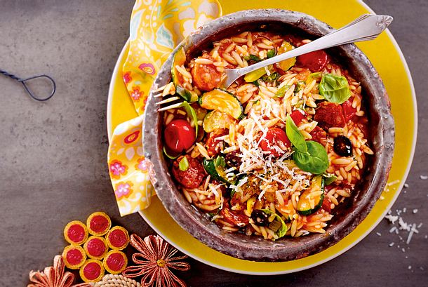 Pastasotto mit Chorizo und Zucchini Rezept Pastasotto mit Chorizo und Zucchini Rezept
