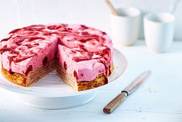 Baumkuchentorte mit Himbeer-Frischkäse-Creme Rezept Baumkuchentorte mit Himbeer-Frischkäse-Creme Rezept