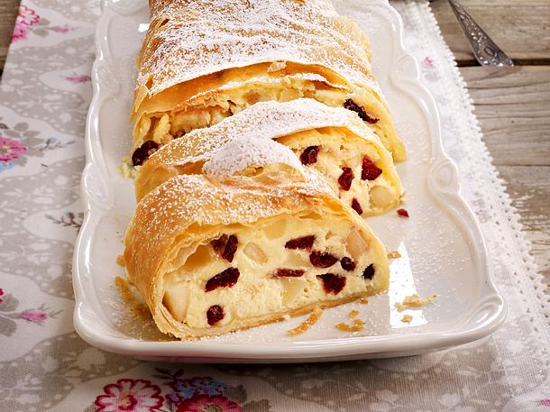 Birnen-Topfenstrudel Rezept | LECKER