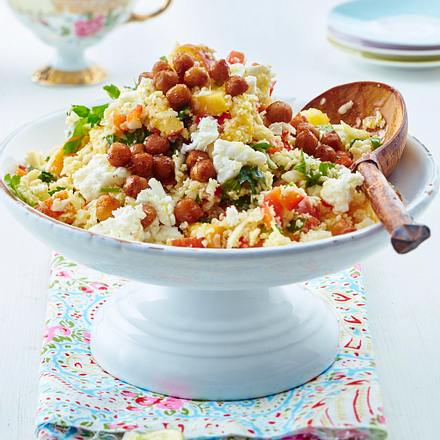 Blumenkohl-Kräuter-Couscous mit Äpfeln Rezept Blumenkohl-Kräuter-Couscous mit Äpfeln Rezept