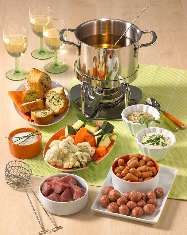 Brühe (Brühe-Fondue) Rezept | LECKER