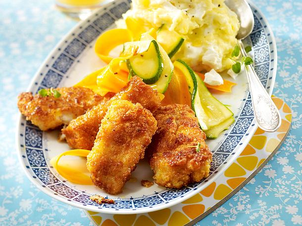 Cornflakes-Fischstäbchen mit Püree Rezept Cornflakes-Fischstäbchen mit Püree Rezept
