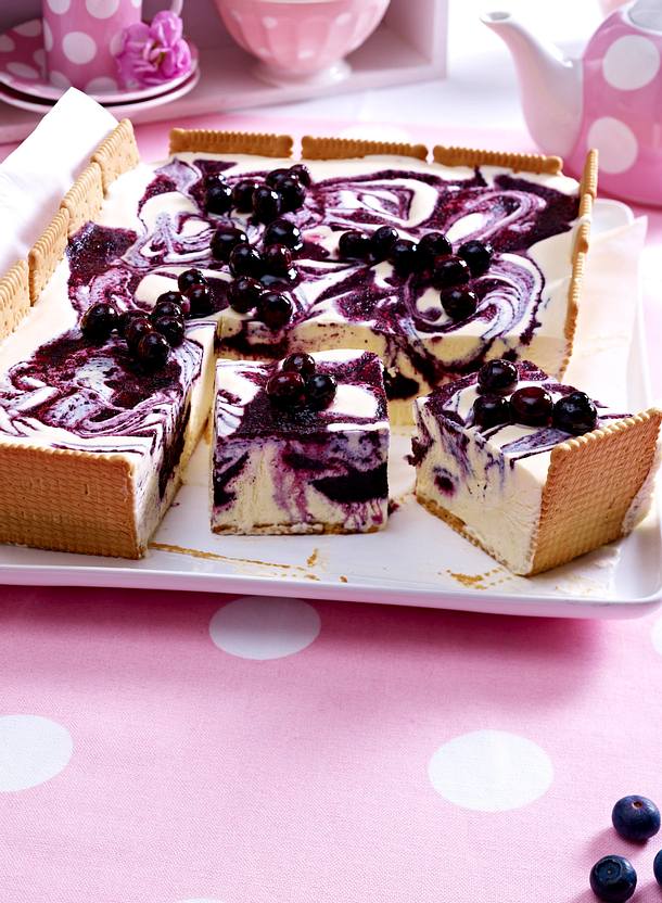 Eis-Blaubeer-Tarte Rezept | LECKER