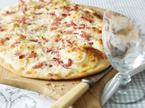 Elsässer Flammkuchen Rezept | LECKER