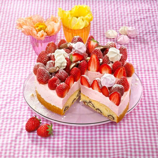 Erdbeer Yogurette Torte Rezept Lecker 9582