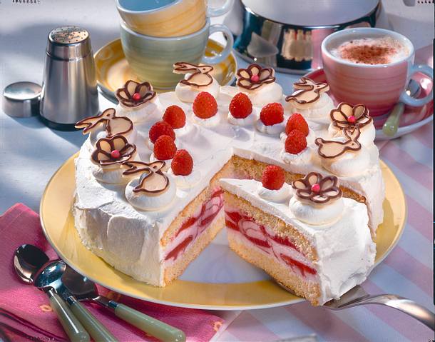 Feine Himbeer-Joghurt-Torte Rezept | LECKER