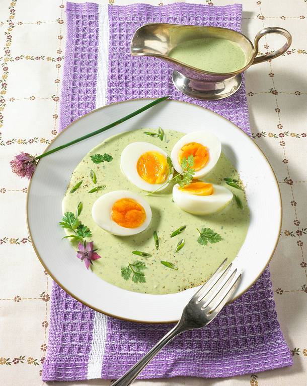 Frankfurter Grüne Soße mit Eiern Rezept | LECKER