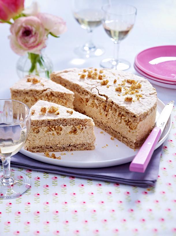 Französische Nusstorte (Le Succès) Rezept | LECKER