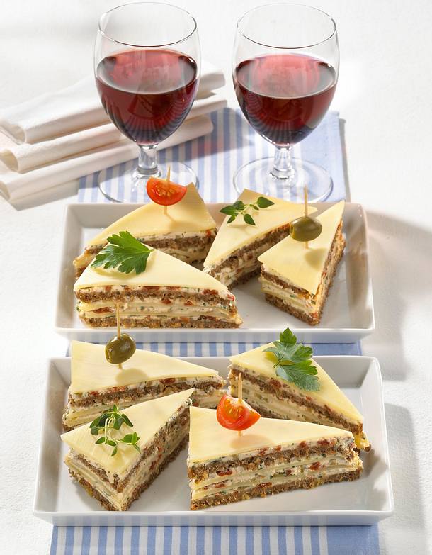 Gefüllte Käse-Ecken Rezept | LECKER