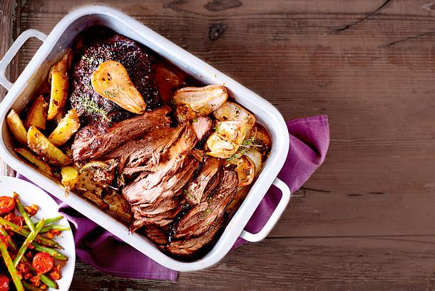 Geschmorter Tafelspitz mit glasierten Äpfeln und Birnen Rezept-F8597001 Geschmorter Tafelspitz mit glasierten Äpfeln und Birnen Rezept-F8597001