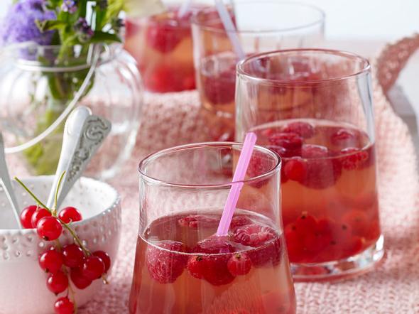 Bowle - fruchtiger Spaß im Glas | LECKER