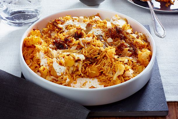 Indischer Gemüsereis mit Röstzwiebeln Rezept Indischer Gemüsereis mit Röstzwiebeln Rezept