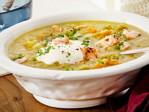 Kartoffel-Erbsen-Suppe mit Stremellachs Rezept Kartoffel-Erbsen-Suppe mit Stremellachs Rezept