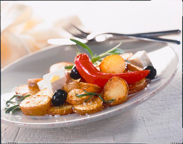 Kartoffelpfanne mit Schafskäse Rezept Kartoffelpfanne mit Schafskäse Rezept