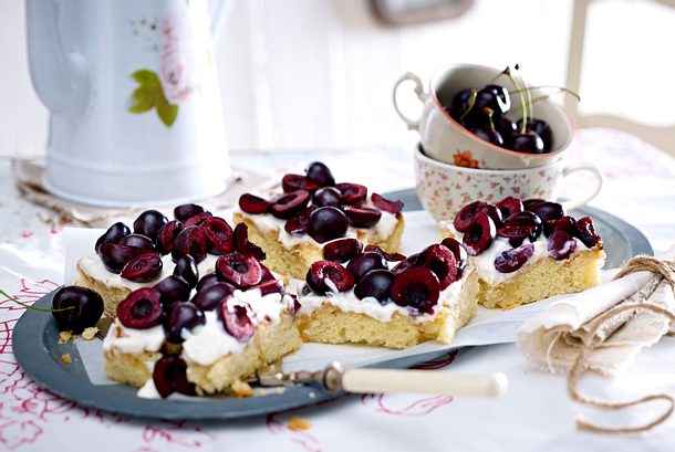 Knubberkirschkuchen mit Ricotta Rezept Knubberkirschkuchen mit Ricotta Rezept