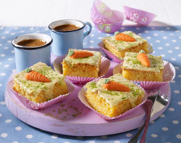 Möhren-Mandel-Blechkuchen mit Zitronenguss Rezept Möhren-Mandel-Blechkuchen mit Zitronenguss Rezept