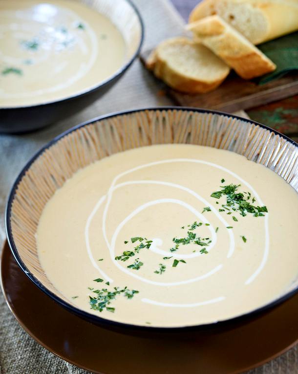 Pastinaken-Cremesuppe Rezept | LECKER