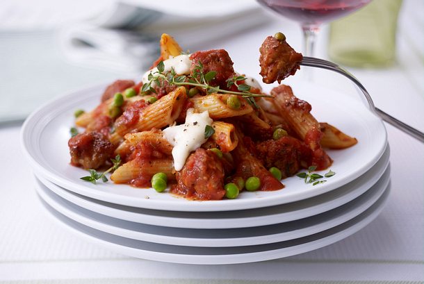 Penne mit Wurstklößchen in Tomatensoße Rezept Penne mit Wurstklößchen in Tomatensoße Rezept
