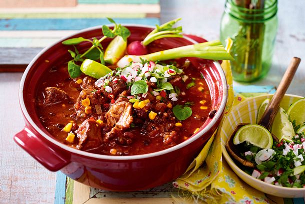 Pozole rojo (Eintopf mit Mais und Schweinegulasch) Rezept Pozole rojo (Eintopf mit Mais und Schweinegulasch) Rezept
