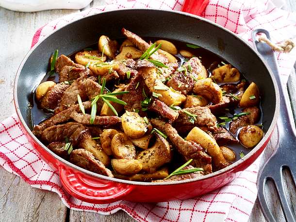Rindergeschnetzeltes mit Balsamico-Pilzen Rezept Rindergeschnetzeltes mit Balsamico-Pilzen Rezept