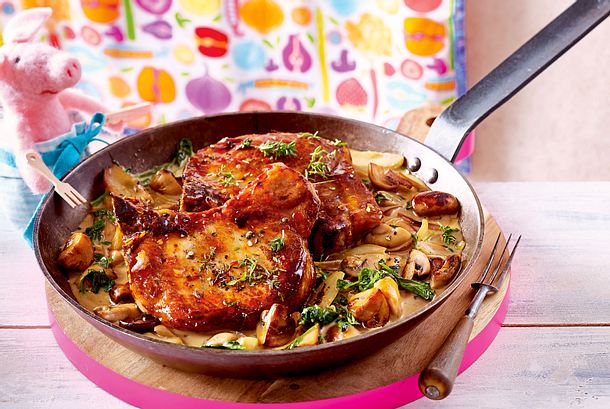 Schweinekoteletts mit Pilz-Spinat-Rahm-F8826401 Schweinekoteletts mit Pilz-Spinat-Rahm-F8826401