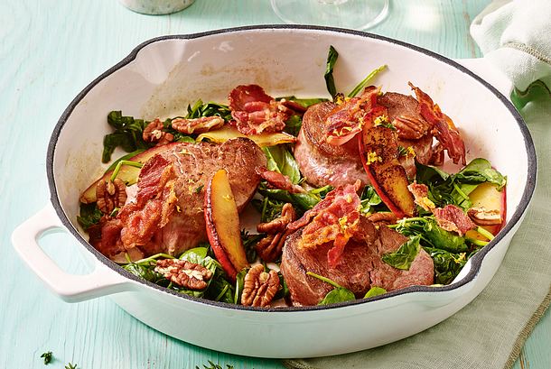 Schweinemedaillons mit Apfelgemüse Rezept Schweinemedaillons mit Apfelgemüse Rezept