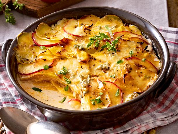 Steckrüben-Kartoffel-Gratin mit Apfelscheiben und Gorgonzola Rezept ...