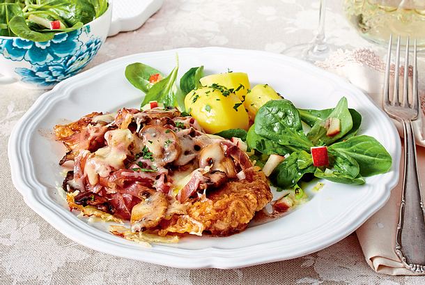 Überbackene Schnitzel mit Schinken-Käse-Haube Rezept Überbackene Schnitzel mit Schinken-Käse-Haube Rezept