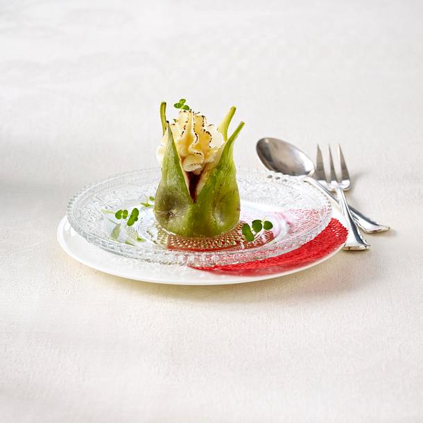 Valentinsmenü für zwei: Gebackene Feigen mit Ziegenfrischkäse, Honig und Thymian Rezept Valentinsmenü für zwei: Gebackene Feigen mit Ziegenfrischkäse, Honig und Thymian Rezept