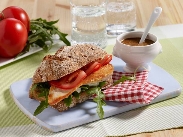 Vollkorn-Sandwich mit Schnitzel Rezept | LECKER