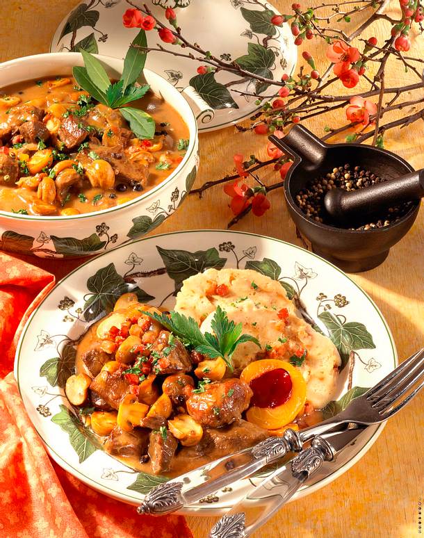 Wildgulasch Rezept | LECKER
