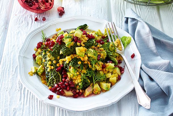 Wirsing-Slaw mit Orangen-Zitronen-Vinaigrette-F8430702-01 Wirsing-Slaw mit Orangen-Zitronen-Vinaigrette-F8430702-01