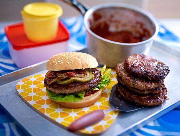 XXL-Burger mit Sundried Tomato Sauce Rezept XXL-Burger mit Sundried Tomato Sauce Rezept
