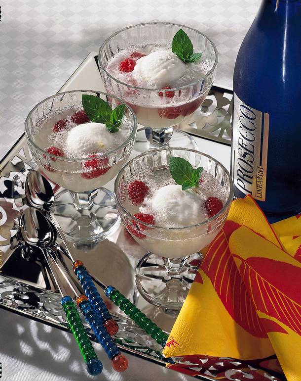 Zitronensorbet mit Prosecco Rezept | LECKER