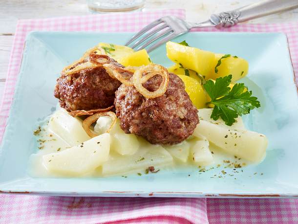 Frikadellen Mit Kohlrabi Gemuse Und Petersilienkartoffeln Rezept Lecker