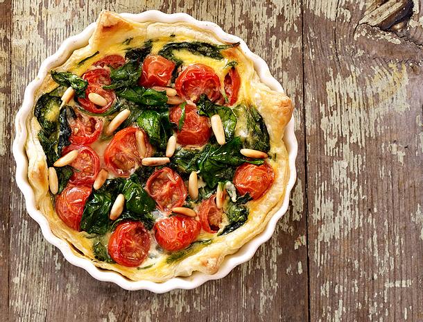 Blatterteig Quiche Mit Spinat Tomaten Rezept Lecker