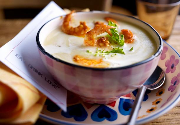 Kohlrabi Cremesuppe Mit Raeucherlachs
