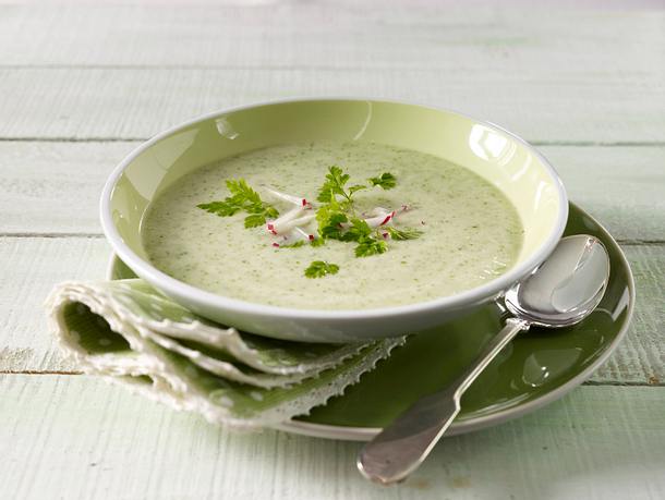 Kohlrabi- Kerbel-Süppchen Rezept Kohlrabi- Kerbel-Süppchen Rezept