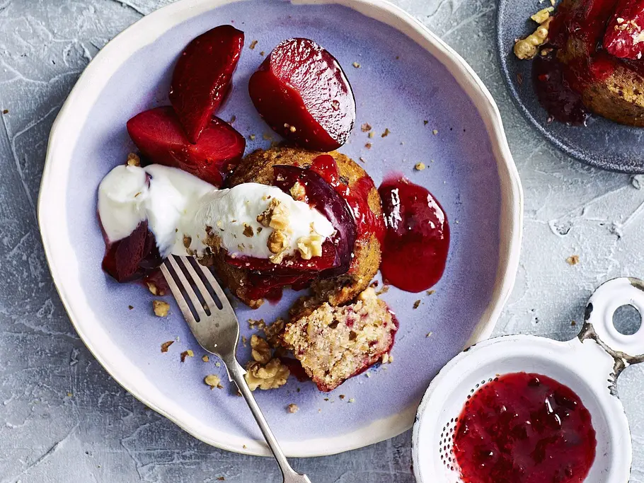 Walnuss-Küchlein mit Pflaumensirup Rezept | LECKER Walnuss-Küchlein mit Pflaumensirup Rezept | LECKER