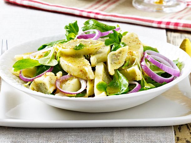 20-Minuten-Maultaschensalat mit süßem Senfdressing Rezept 20-Minuten-Maultaschensalat mit süßem Senfdressing Rezept