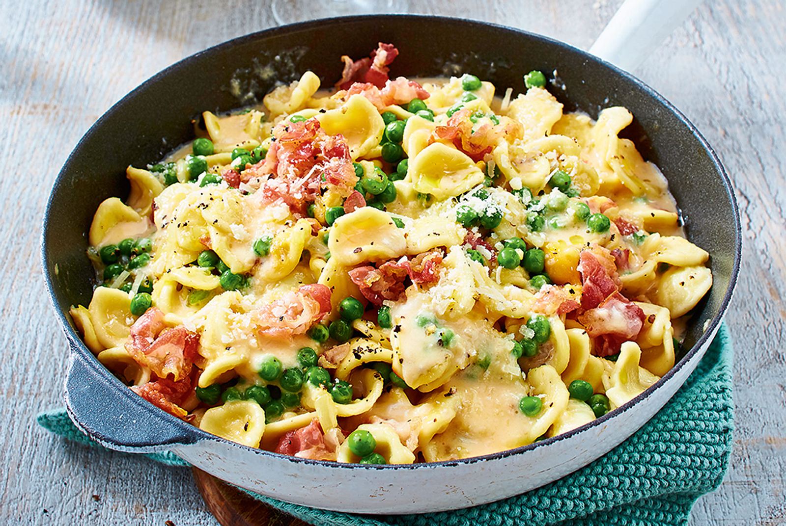 20MinutenCarbonara mit Erbsen Rezept LECKER