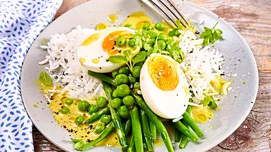 20-Minuten-Mahl: Eier in Currysoße Rezept - Foto: LECKER @ Bauer Media Group