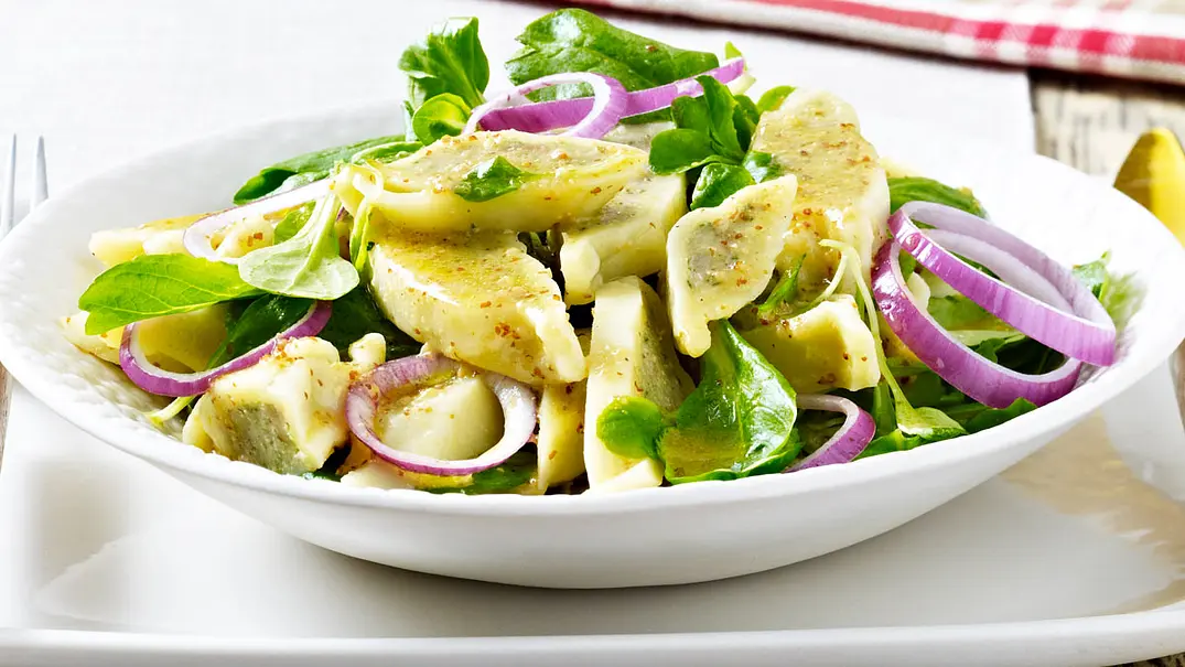 20-Minuten-Maultaschensalat mit süßem Senfdressing Rezept - Foto: LECKER @ Bauer Media Group