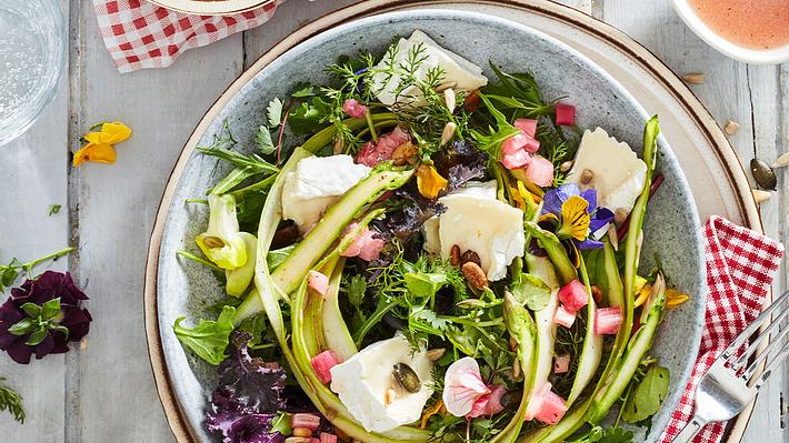 Salat mit Camembert - Foto: Le Rustique