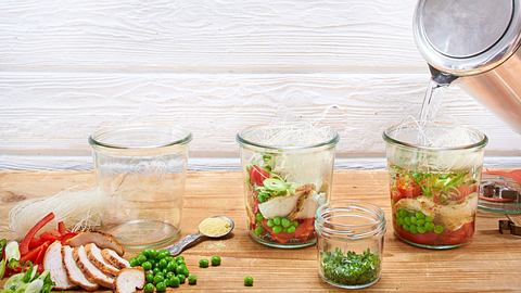 5-Minuten-Terrine fürs Büro Rezept - Foto: House of Food / Bauer Food Experts KG