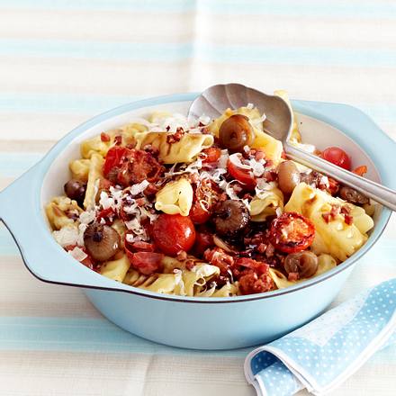 5-Zutaten-Nudeln mit Tomaten Rezept 5-Zutaten-Nudeln mit Tomaten Rezept
