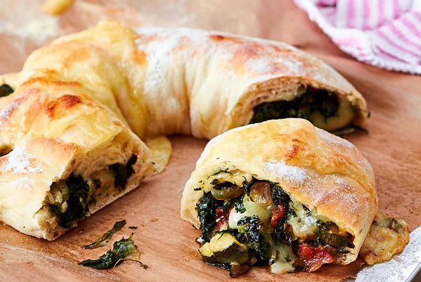 5-Zutaten-Tortano mit Spinat-Käsefüllung Rezept 5-Zutaten-Tortano mit Spinat-Käsefüllung Rezept
