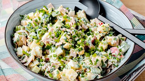 7-Tassen-Salat Rezept - Foto: ShowHeroes