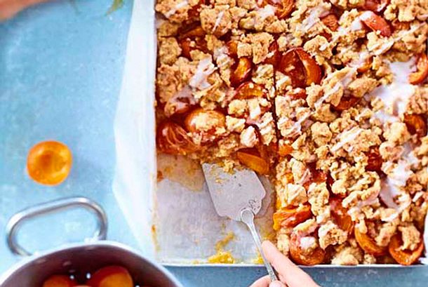 Aprikosen-Prasselkuchen Rezept Aprikosen-Prasselkuchen Rezept