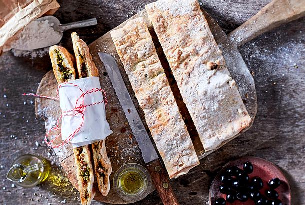 Ciabatta-Calzone mit Brokkoli-Salsiccia-Füllung Rezept